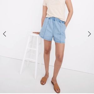 Denim Easy Pull-On Shorts in Rathmore Wash